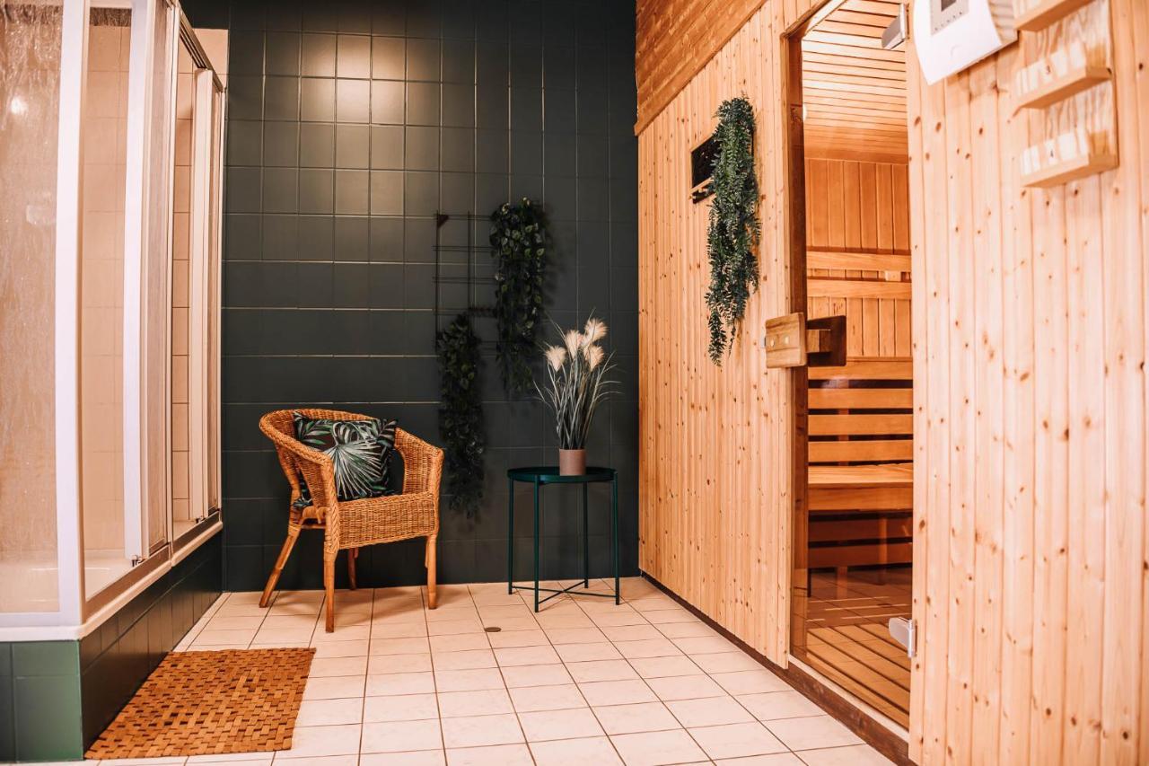 Xxl Ferienhaus Goldberger See - Sauna - 16 Personen Экстерьер фото